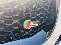 USED 2016 16 JAGUAR F-PACE 3.0 V6 S AWD 5d 296 BHP &pound;4500 IN FACTOYR OPTIONS - PANORAMIC SUNROOF - 22" ALLOY WHEELS - BLACK PACK