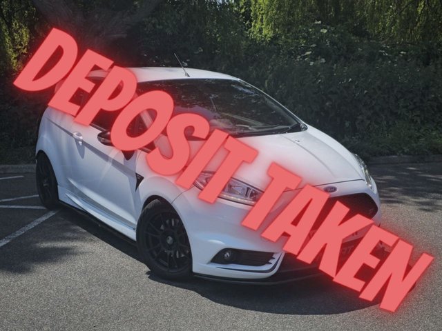 2015 Y FORD FIESTA 1.6 ST-3 3d 180 BHP RE TRIMMED STEERING WHEEL