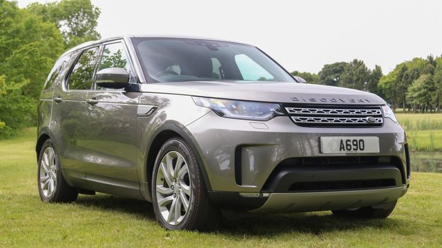 2017 67 Land Rover Discovery 3.0 TD6 (258) HSE 5dr Automatic Euro 6 (7 Seat, Triple Panoramic Sunroof, Meridian Surround Sound)