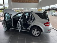 USED 2009 59 MERCEDES-BENZ M-CLASS 6.2 ML63 AMG 4MATIC 5d 503 BHP POWER ROOF - NAPPA VENTILATED FRONT SEATS - HEATED REAR SEATS