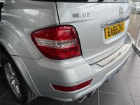 USED 2009 59 MERCEDES-BENZ M-CLASS 6.2 ML63 AMG 4MATIC 5d 503 BHP POWER ROOF - NAPPA VENTILATED FRONT SEATS - HEATED REAR SEATS