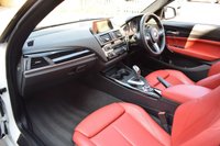 USED 2017 17 BMW 2 SERIES 2.0 220I M SPORT 2d 181 BHP SUNROOF / H&K / GENUINE CARBON