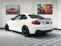 USED 2017 17 BMW 2 SERIES 2.0 220I M SPORT 2d 181 BHP SUNROOF / H&K / GENUINE CARBON