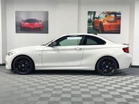 USED 2017 17 BMW 2 SERIES 2.0 220I M SPORT 2d 181 BHP SUNROOF / H&K / GENUINE CARBON