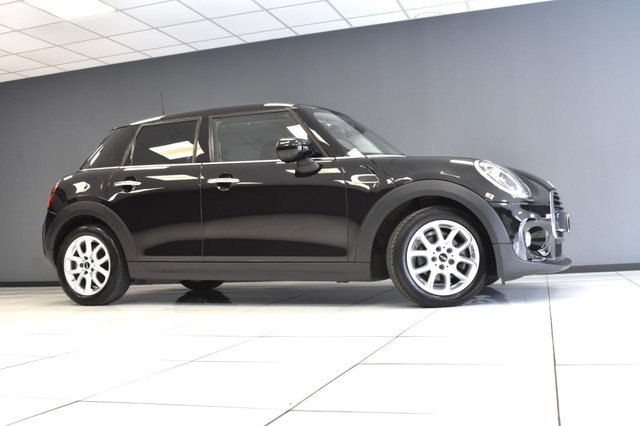 2019 69 MINI Hatch Cooper 1.5 CLASSIC 5 DOOR