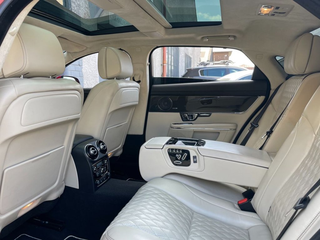 USED 2016 16 JAGUAR XJ 3.0 D V6 PORTFOLIO L 4d 296 BHP 