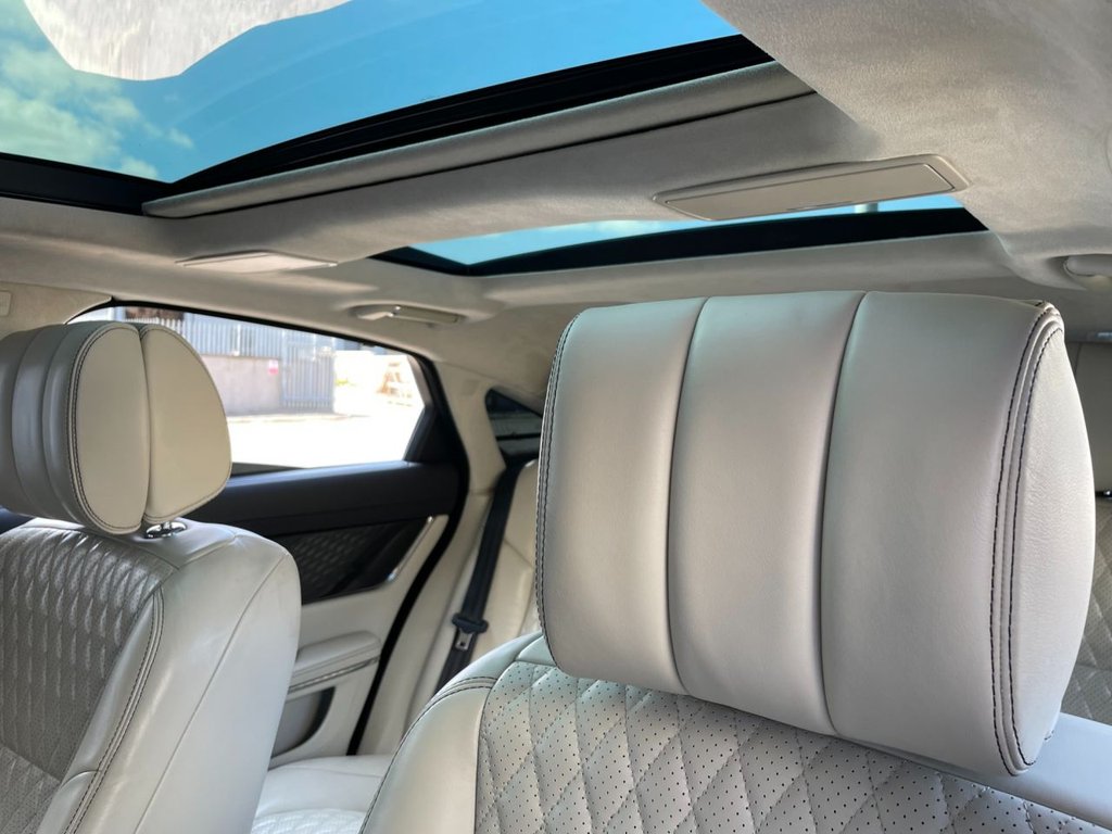 USED 2016 16 JAGUAR XJ 3.0 D V6 PORTFOLIO L 4d 296 BHP 
