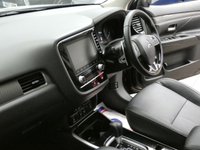 USED 2019 69 MITSUBISHI OUTLANDER 2.0 EXCEED 5d 148 BHP 7 SEATS SAT NAV LEATHER CAMERA 1 OWNER MITSUBISHI WARRANTY TILL SEPT 2024
