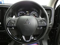USED 2019 69 MITSUBISHI OUTLANDER 2.0 EXCEED 5d 148 BHP 7 SEATS SAT NAV LEATHER CAMERA 1 OWNER MITSUBISHI WARRANTY TILL SEPT 2024