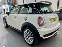 USED 2011 61 MINI HATCH COOPER 1.6 Cooper S Hatchback 3dr Petrol Manual Euro 5 (s/s) (184 ps) DAB,Air Con,6 Service Stamps