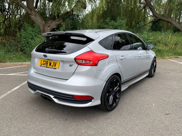 View our FORD FOCUS