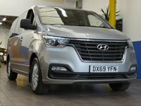 USED 2019 69 HYUNDAI i800 2.5 CRDI SE NAV 5d 134 BHP 8 SEATS SAT NAV HEATED SEATS PARKING SENSORS HYUNDAI WARRANTY TILL SEPTEMBER 2024