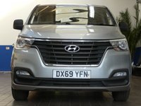 USED 2019 69 HYUNDAI i800 2.5 CRDI SE NAV 5d 134 BHP 8 SEATS SAT NAV HEATED SEATS PARKING SENSORS HYUNDAI WARRANTY TILL SEPTEMBER 2024