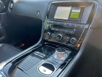 USED 2016 Y JAGUAR XJ 3.0 D V6 R-SPORT 4d 296 BHP 