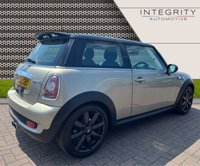USED 2009 59 MINI HATCH COOPER 1.6 COOPER S 3d 172 BHP BLUETOOTH HANDSFREE - AUTOMATIC A/C -