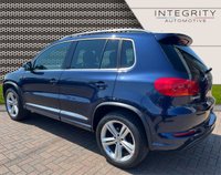 USED 2015 15 VOLKSWAGEN TIGUAN 2.0 R LINE TDI BLUEMOTION TECHNOLOGY 4MOTION 5d 175 BHP SAT NAV - BLUETOOTH HANDSFREE - USB INPUT - FRONT AND REAR PARK ASSIST