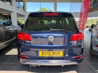 USED 2015 15 VOLKSWAGEN TIGUAN 2.0 R LINE TDI BLUEMOTION TECHNOLOGY 4MOTION 5d 175 BHP SAT NAV - BLUETOOTH HANDSFREE - USB INPUT - FRONT AND REAR PARK ASSIST