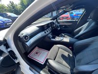 USED 2017 17 MERCEDES-BENZ E-CLASS 2.0 E 220 D AMG LINE 4d 192 BHP Striking White*Stylish*Luxury