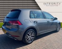 USED 2017 17 VOLKSWAGEN GOLF 1.6 SE NAVIGATION TDI BLUEMOTION TECHNOLOGY DSG 5d 114 BHP 1 FORMER OWNER