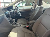 USED 2017 17 VOLKSWAGEN GOLF 1.6 SE NAVIGATION TDI BLUEMOTION TECHNOLOGY DSG 5d 114 BHP 1 FORMER OWNER
