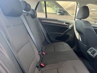 USED 2017 17 VOLKSWAGEN GOLF 1.6 SE NAVIGATION TDI BLUEMOTION TECHNOLOGY DSG 5d 114 BHP 1 FORMER OWNER