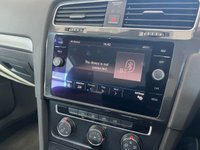 USED 2017 17 VOLKSWAGEN GOLF 1.6 SE NAVIGATION TDI BLUEMOTION TECHNOLOGY DSG 5d 114 BHP 1 FORMER OWNER