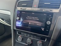 USED 2017 17 VOLKSWAGEN GOLF 1.6 SE NAVIGATION TDI BLUEMOTION TECHNOLOGY DSG 5d 114 BHP 1 FORMER OWNER
