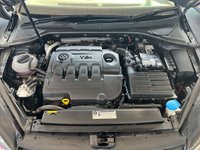 USED 2017 17 VOLKSWAGEN GOLF 1.6 SE NAVIGATION TDI BLUEMOTION TECHNOLOGY DSG 5d 114 BHP 1 FORMER OWNER