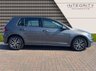 USED 2017 17 VOLKSWAGEN GOLF 1.6 SE NAVIGATION TDI BLUEMOTION TECHNOLOGY DSG 5d 114 BHP 1 FORMER OWNER