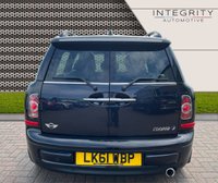 USED 2011 61 MINI CLUBMAN 2.0 COOPER D HAMPTON 5d 110 BHP NAVIGATION - BLUETOOTH HANDSFREE - PANORAMIC SUNROOF - REAR PARK ASSIST - HEATED FRONT SEATS