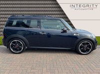 USED 2011 61 MINI CLUBMAN 2.0 COOPER D HAMPTON 5d 110 BHP NAVIGATION - BLUETOOTH HANDSFREE - PANORAMIC SUNROOF - REAR PARK ASSIST - HEATED FRONT SEATS