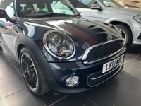 USED 2011 61 MINI CLUBMAN 2.0 COOPER D HAMPTON 5d 110 BHP NAVIGATION - BLUETOOTH HANDSFREE - PANORAMIC SUNROOF - REAR PARK ASSIST - HEATED FRONT SEATS