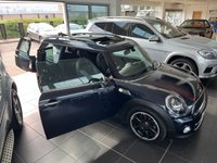 USED 2011 61 MINI CLUBMAN 2.0 COOPER D HAMPTON 5d 110 BHP NAVIGATION - BLUETOOTH HANDSFREE - PANORAMIC SUNROOF - REAR PARK ASSIST - HEATED FRONT SEATS