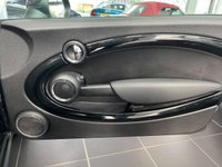 USED 2011 61 MINI CLUBMAN 2.0 COOPER D HAMPTON 5d 110 BHP NAVIGATION - BLUETOOTH HANDSFREE - PANORAMIC SUNROOF - REAR PARK ASSIST - HEATED FRONT SEATS