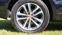 USED 2016 16 JAGUAR F-PACE 2.0d (180) R-Sport 5dr Automatic AWD Euro 6 (Sliding Panoramic Sunroof, Cold Climate Pack, Privacy) !! NATIONWIDE DELIVERY AVAILABLE !!