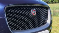USED 2016 16 JAGUAR F-PACE 2.0d (180) R-Sport 5dr Automatic AWD Euro 6 (Sliding Panoramic Sunroof, Cold Climate Pack, Privacy) !! NATIONWIDE DELIVERY AVAILABLE !!