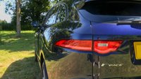 USED 2016 16 JAGUAR F-PACE 2.0d (180) R-Sport 5dr Automatic AWD Euro 6 (Sliding Panoramic Sunroof, Cold Climate Pack, Privacy) !! NATIONWIDE DELIVERY AVAILABLE !!