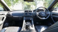 USED 2016 16 JAGUAR F-PACE 2.0d (180) R-Sport 5dr Automatic AWD Euro 6 (Sliding Panoramic Sunroof, Cold Climate Pack, Privacy) !! NATIONWIDE DELIVERY AVAILABLE !!