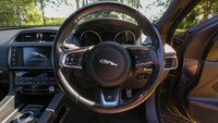 USED 2016 16 JAGUAR F-PACE 2.0d (180) R-Sport 5dr Automatic AWD Euro 6 (Sliding Panoramic Sunroof, Cold Climate Pack, Privacy) !! NATIONWIDE DELIVERY AVAILABLE !!