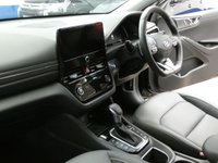 USED 2020 20 HYUNDAI IONIQ 1.6 PREMIUM SE MHEV 5d 140 BHP SAT NAV LEATHER HEATED CAMERA 1 OWNER HYUNDAI WARRANTY TILL MARCH 2025
