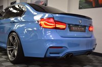 USED 2016 B BMW M3 3.0 M3 4d 426 BHP HUD / CARBON / EXT LEATHER