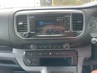 USED 2018 67 PEUGEOT EXPERT 2.0 BLUE HDI PROFESSIONAL LONG 120 BHP TWIN SIDE LOADING DOORS Air Con & Satellite Navigation