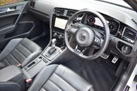 USED 2017 67 VOLKSWAGEN GOLF 2.0 R TSI DSG 5d 306 BHP PANROOF / DCC / PERFORMANCE PK