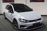 USED 2017 67 VOLKSWAGEN GOLF 2.0 R TSI DSG 5d 306 BHP PANROOF / DCC / PERFORMANCE PK