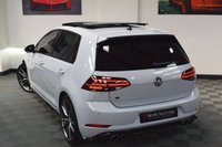 USED 2017 67 VOLKSWAGEN GOLF 2.0 R TSI DSG 5d 306 BHP PANROOF / DCC / PERFORMANCE PK