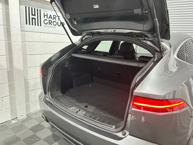 2019 JAGUAR E-PACE - Photo 8