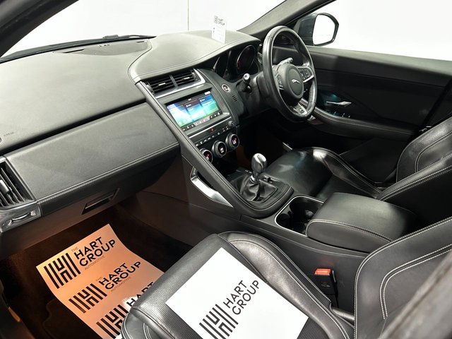 2019 JAGUAR E-PACE - Photo 9