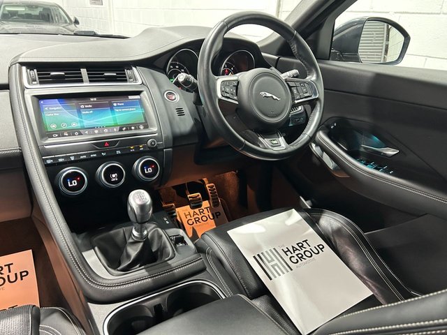 2019 JAGUAR E-PACE - Photo 10