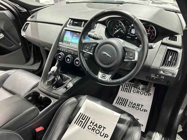 2019 JAGUAR E-PACE - Photo 11