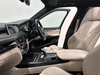 USED 2015 65 BMW X5 3.0 XDRIVE30D M SPORT 5d 255 BHP Striking Ivory White Interior, Matt Carbon Interior Accents, Panoramic Glass Slide Roof,